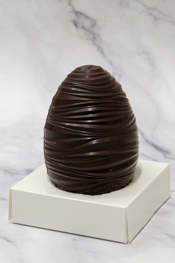 Moulage œuf design chocolat noir
